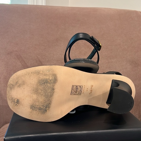 COACH
Quincey Signature Logo Ankle
Strap Dress Sandals size 8.5 in black - Picture 5 of 5